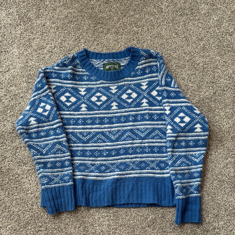 Vintage Blue and White Patterned Sweater